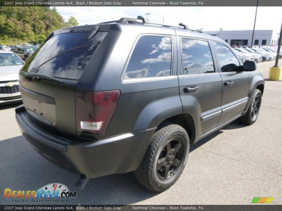 2007 Jeep Grand Cherokee Laredo 4x4 Black / Medium Slate Gray Photo #4