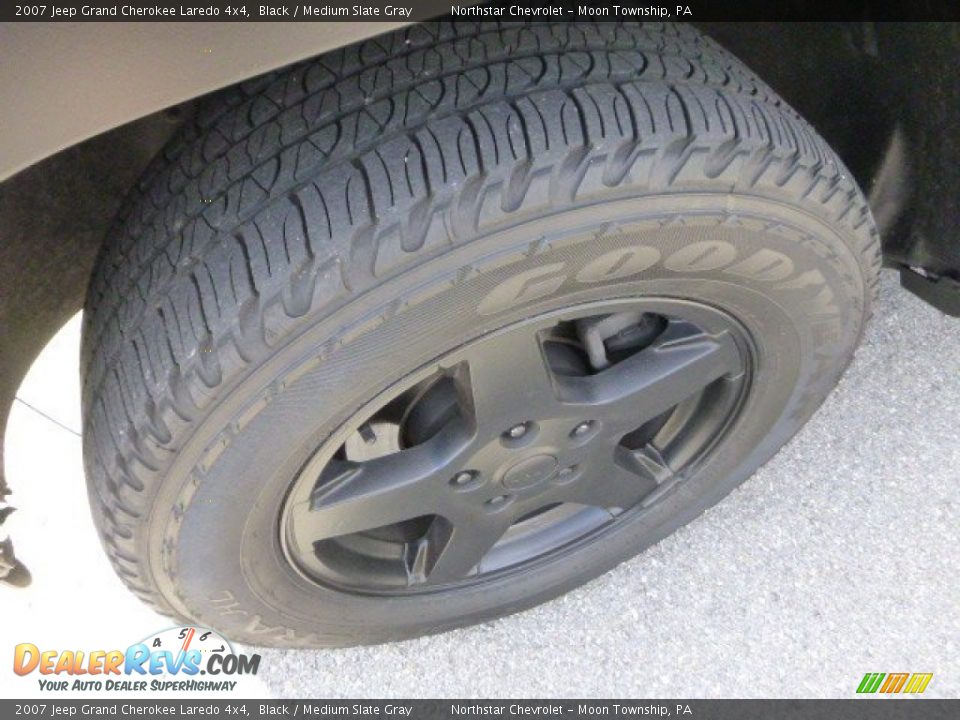 2007 Jeep Grand Cherokee Laredo 4x4 Black / Medium Slate Gray Photo #7