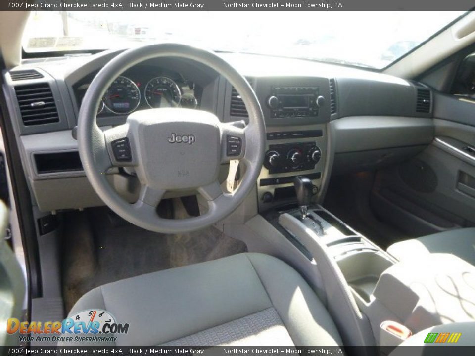 2007 Jeep Grand Cherokee Laredo 4x4 Black / Medium Slate Gray Photo #10