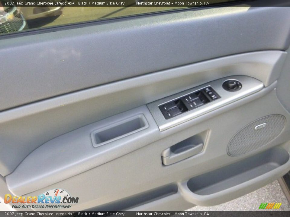 2007 Jeep Grand Cherokee Laredo 4x4 Black / Medium Slate Gray Photo #11