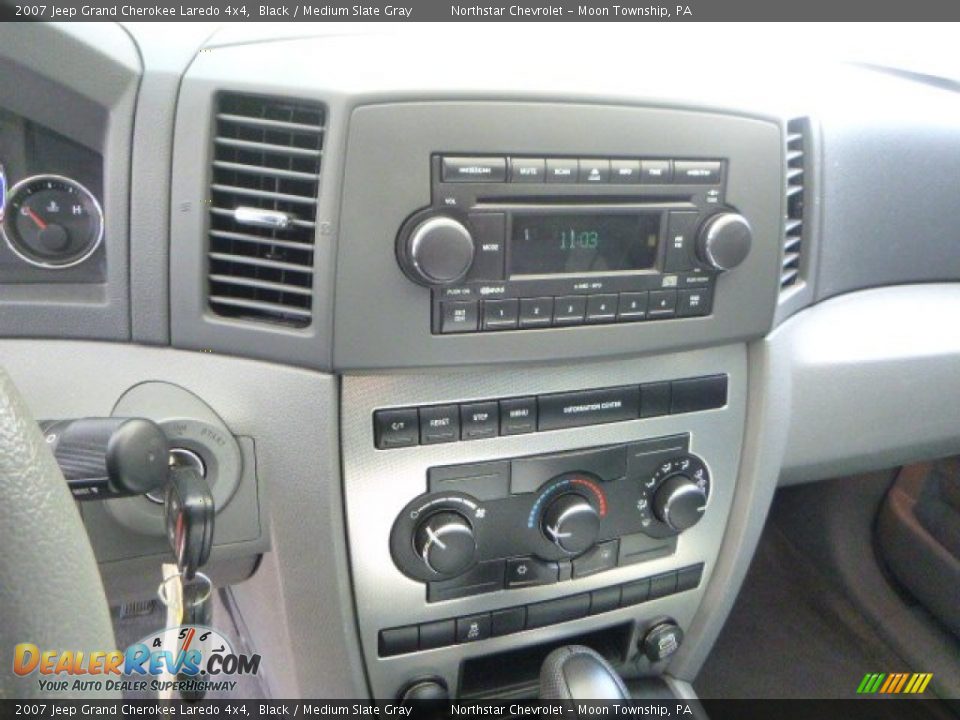 2007 Jeep Grand Cherokee Laredo 4x4 Black / Medium Slate Gray Photo #13