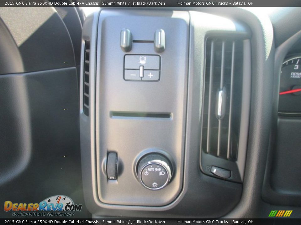 2015 GMC Sierra 2500HD Double Cab 4x4 Chassis Summit White / Jet Black/Dark Ash Photo #13