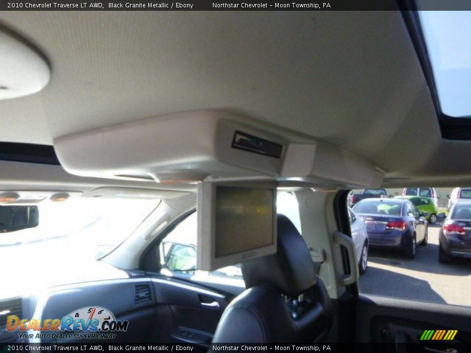 2010 Chevrolet Traverse LT AWD Black Granite Metallic / Ebony Photo #10