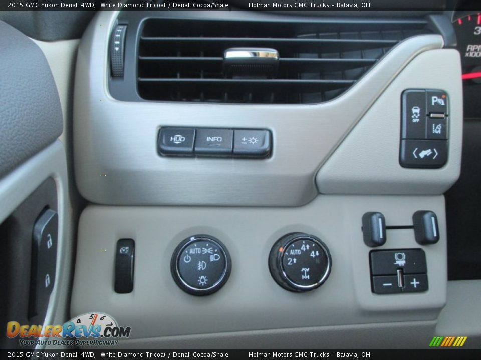 2015 GMC Yukon Denali 4WD White Diamond Tricoat / Denali Cocoa/Shale Photo #28