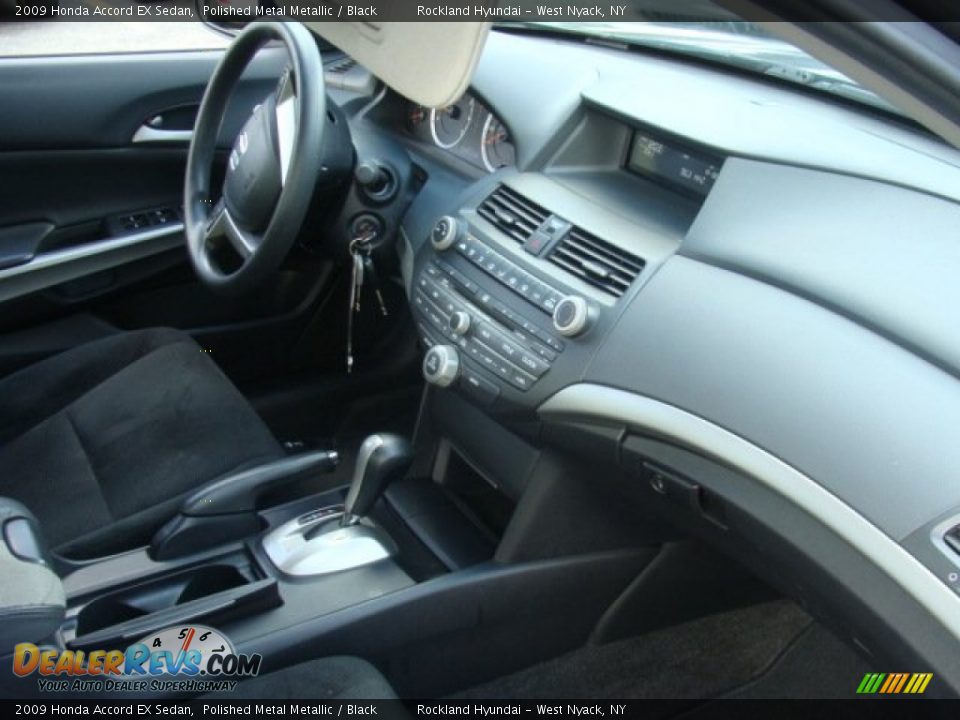 2009 Honda Accord EX Sedan Polished Metal Metallic / Black Photo #24