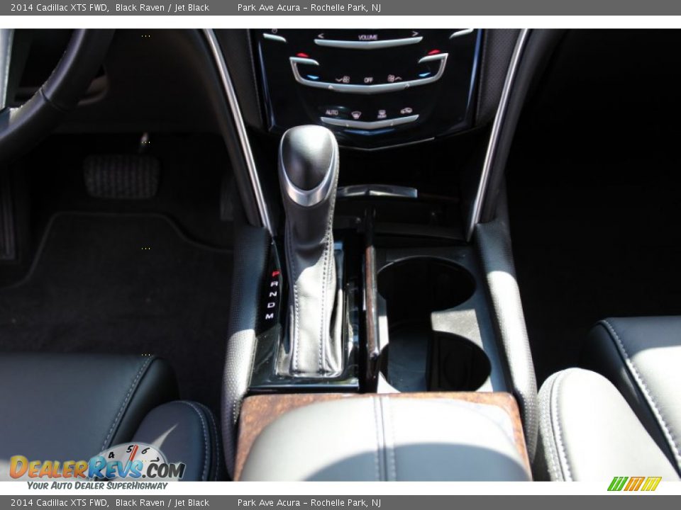 2014 Cadillac XTS FWD Shifter Photo #17