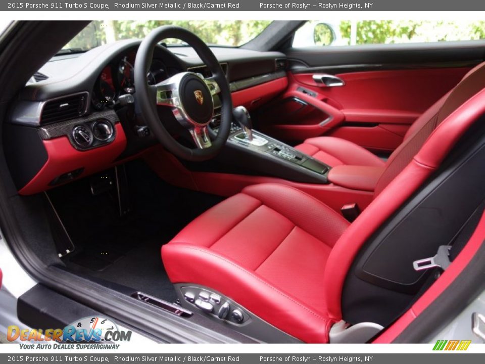 Black/Garnet Red Interior - 2015 Porsche 911 Turbo S Coupe Photo #11