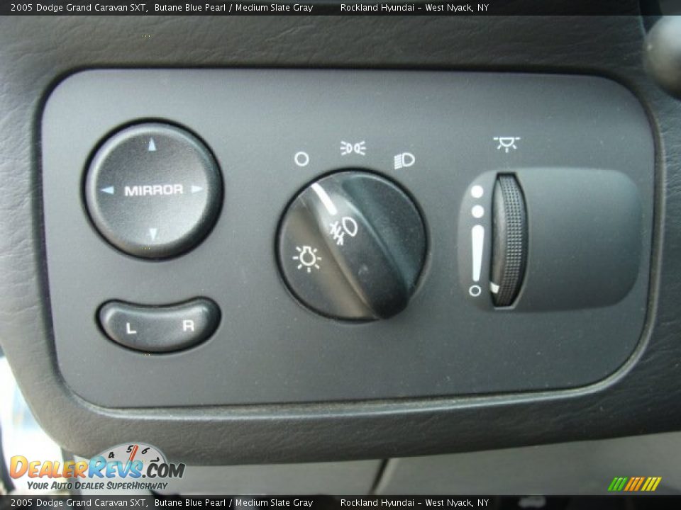 2005 Dodge Grand Caravan SXT Butane Blue Pearl / Medium Slate Gray Photo #9