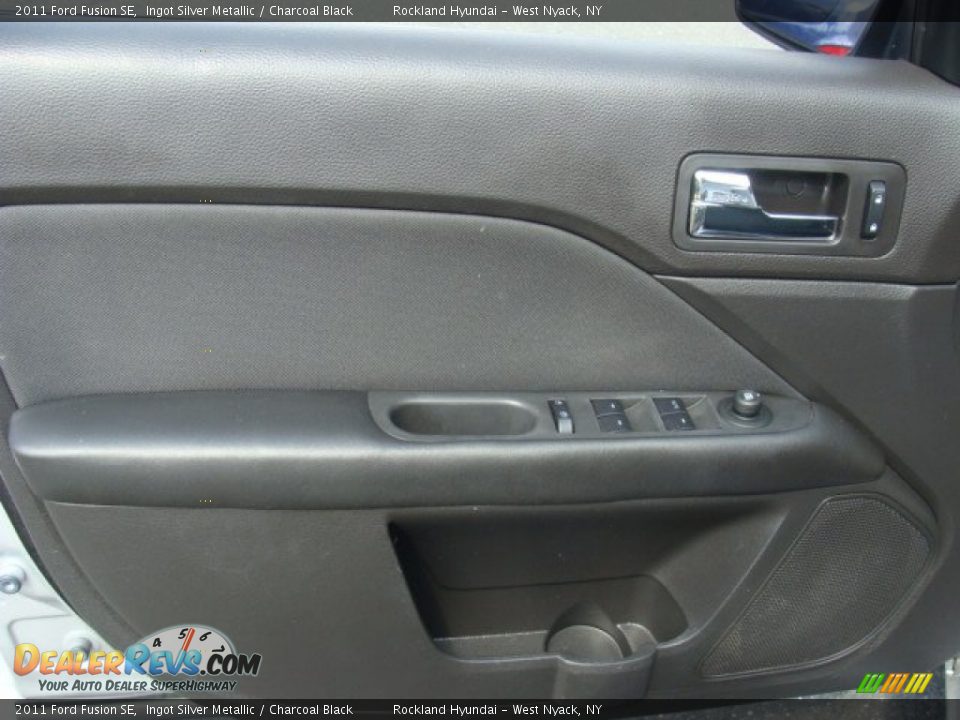 2011 Ford Fusion SE Ingot Silver Metallic / Charcoal Black Photo #7