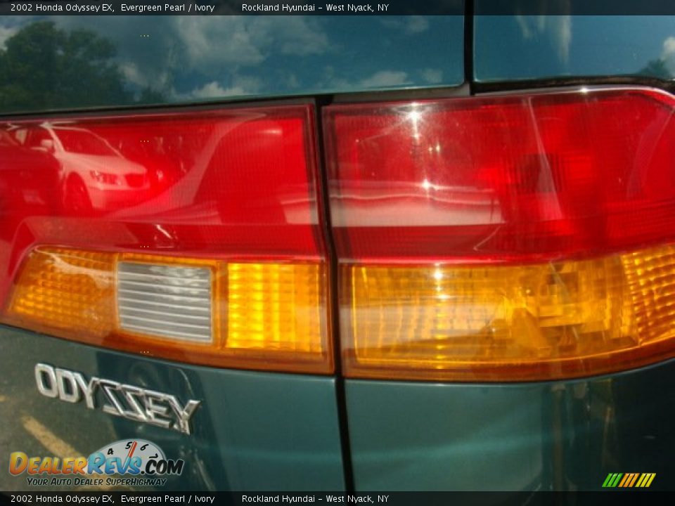 2002 Honda Odyssey EX Evergreen Pearl / Ivory Photo #16