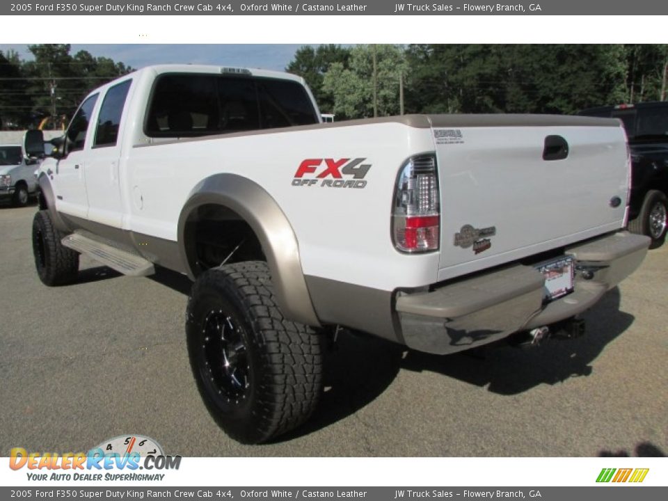 2005 Ford F350 Super Duty King Ranch Crew Cab 4x4 Oxford White / Castano Leather Photo #3