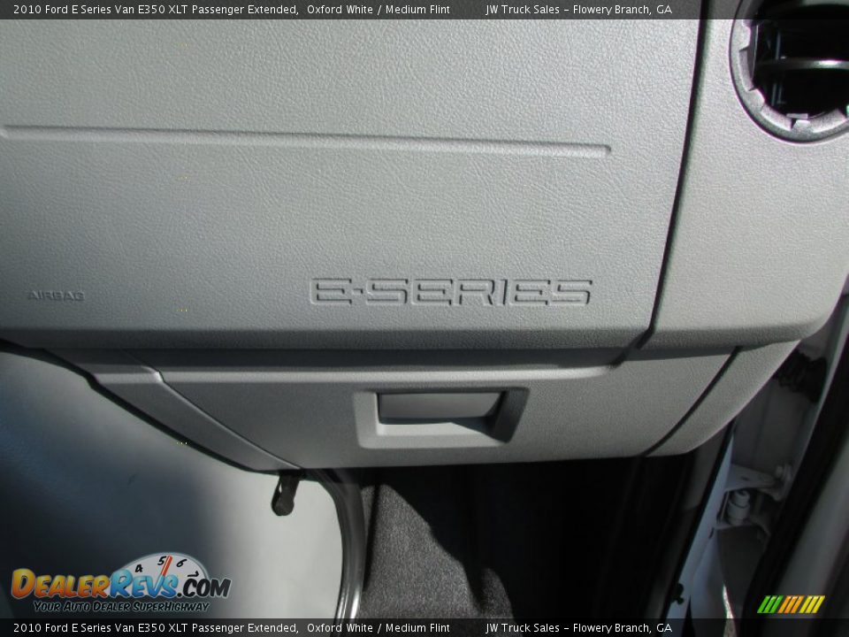 2010 Ford E Series Van E350 XLT Passenger Extended Oxford White / Medium Flint Photo #31