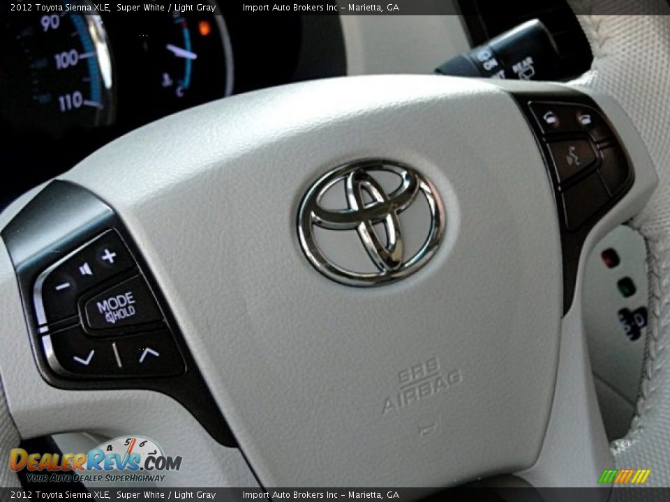 2012 Toyota Sienna XLE Super White / Light Gray Photo #33