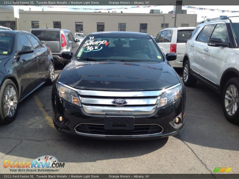 2011 Ford Fusion SE Tuxedo Black Metallic / Medium Light Stone Photo #2