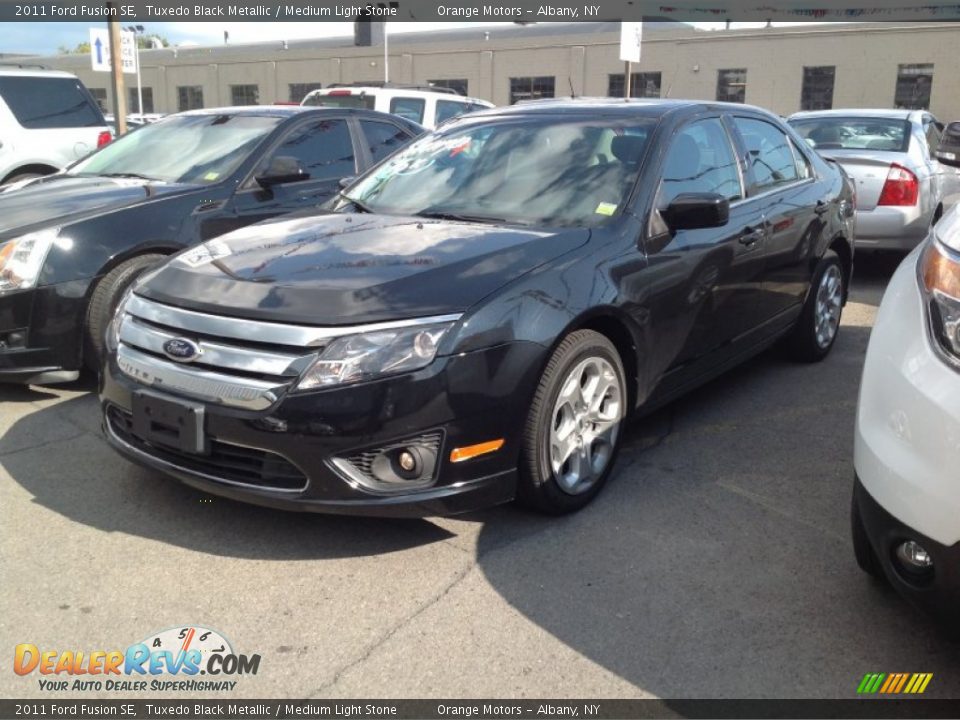 2011 Ford Fusion SE Tuxedo Black Metallic / Medium Light Stone Photo #3