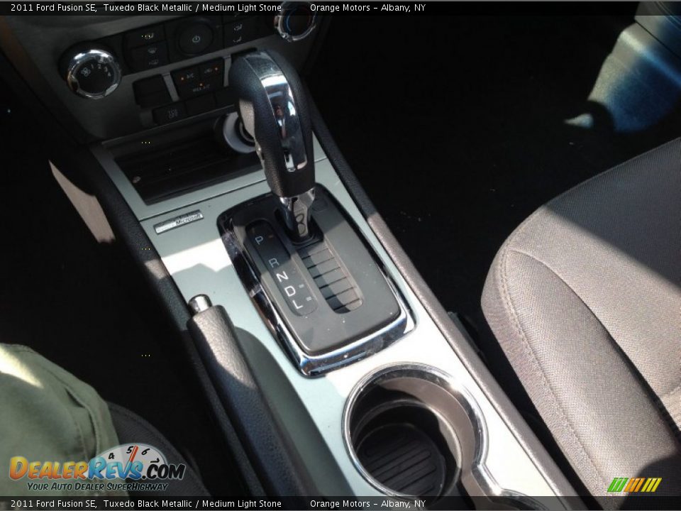 2011 Ford Fusion SE Tuxedo Black Metallic / Medium Light Stone Photo #11