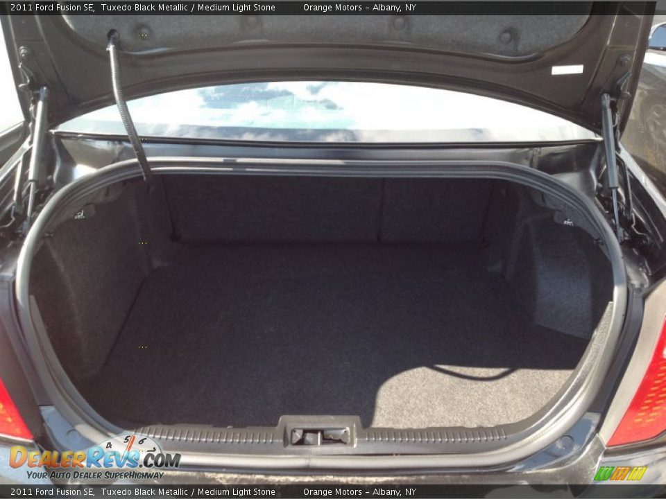 2011 Ford Fusion SE Tuxedo Black Metallic / Medium Light Stone Photo #19