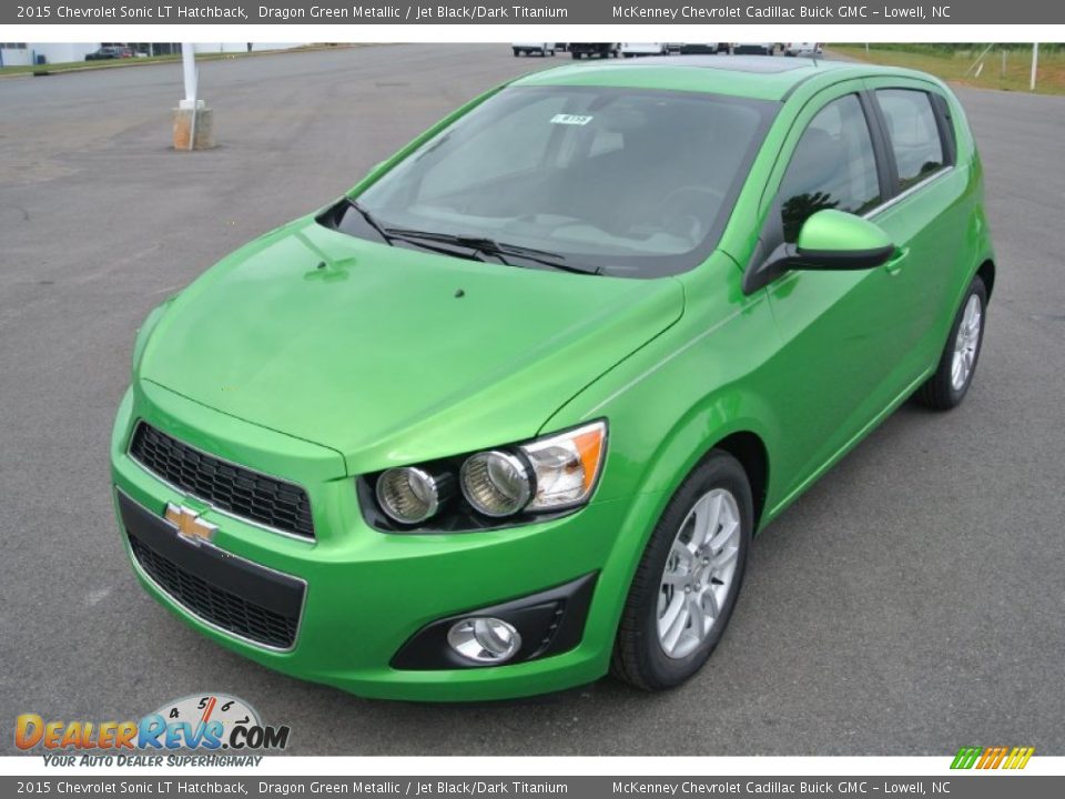 Front 3/4 View of 2015 Chevrolet Sonic LT Hatchback Photo #2