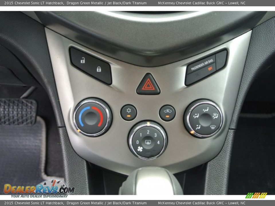2015 Chevrolet Sonic LT Hatchback Dragon Green Metallic / Jet Black/Dark Titanium Photo #11