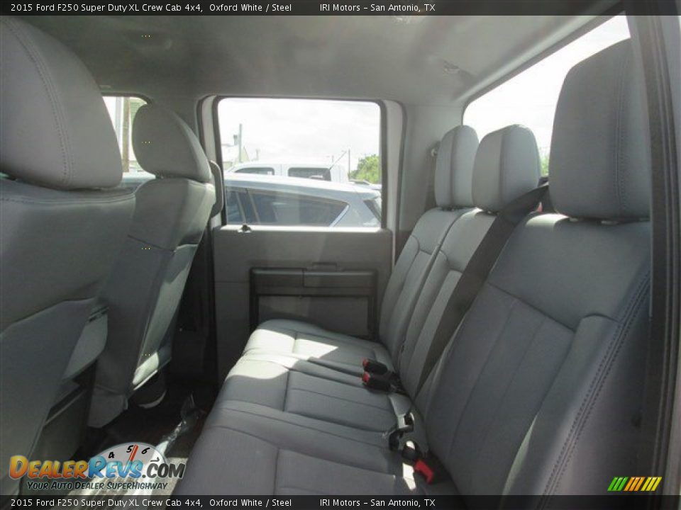 2015 Ford F250 Super Duty XL Crew Cab 4x4 Oxford White / Steel Photo #4