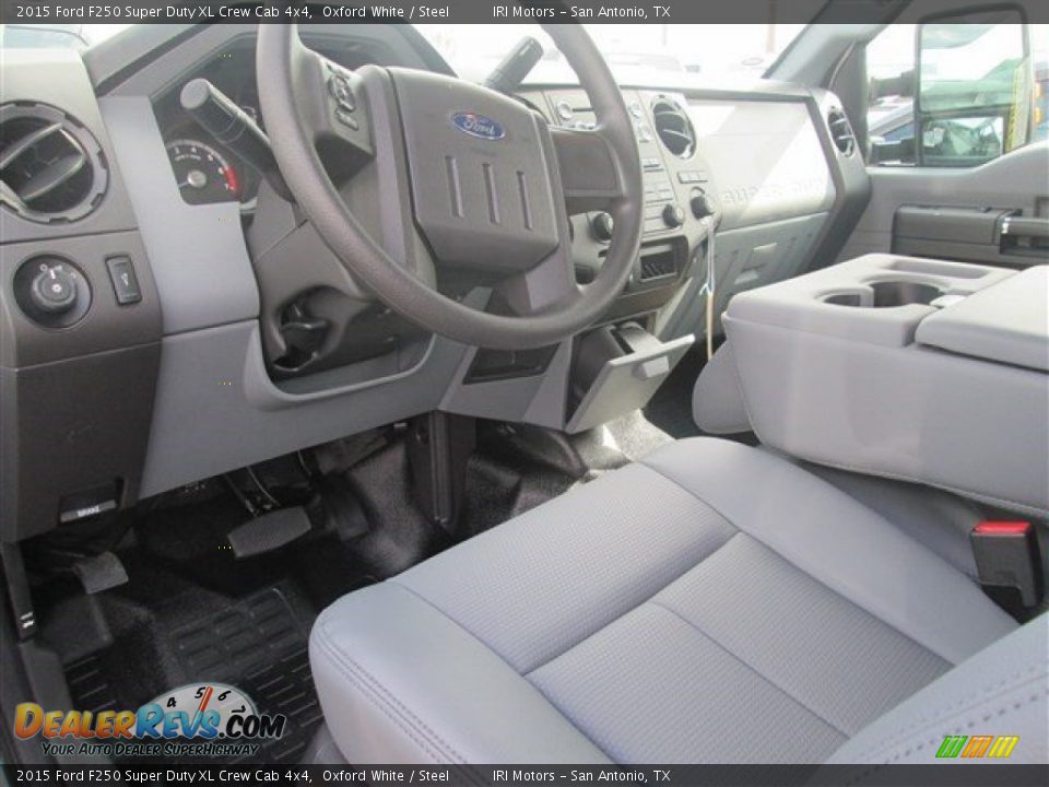 2015 Ford F250 Super Duty XL Crew Cab 4x4 Oxford White / Steel Photo #11
