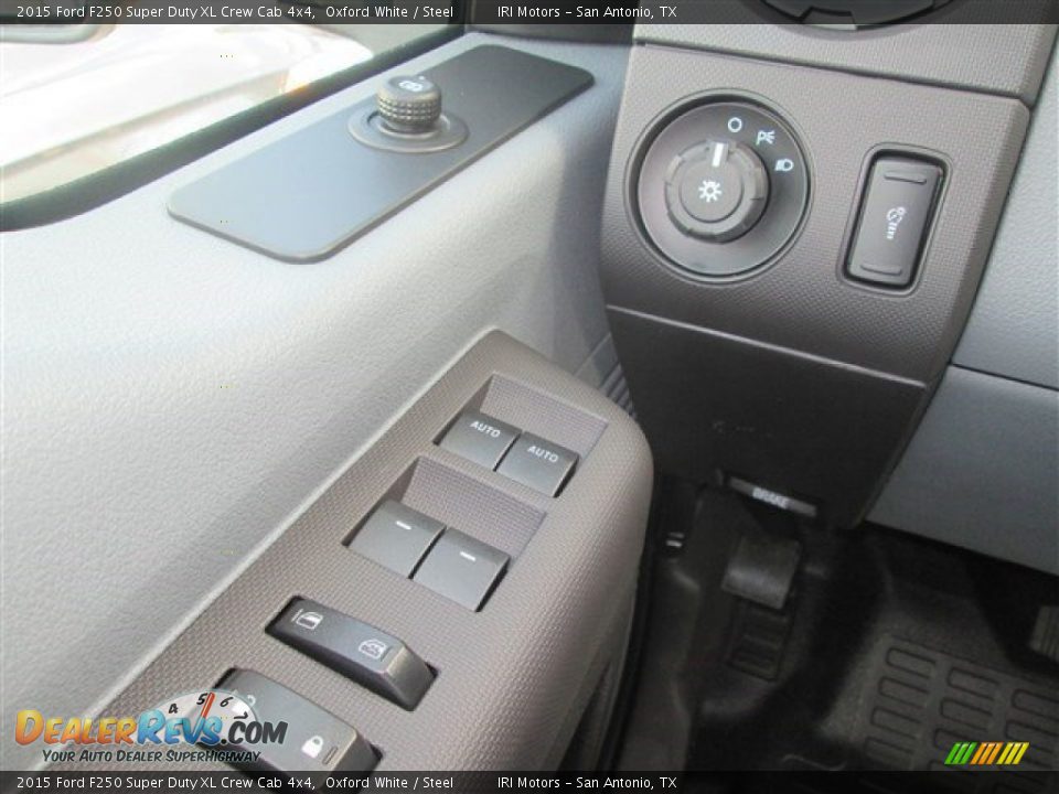 2015 Ford F250 Super Duty XL Crew Cab 4x4 Oxford White / Steel Photo #13