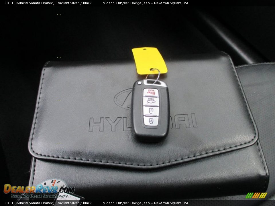 2011 Hyundai Sonata Limited Radiant Silver / Black Photo #32