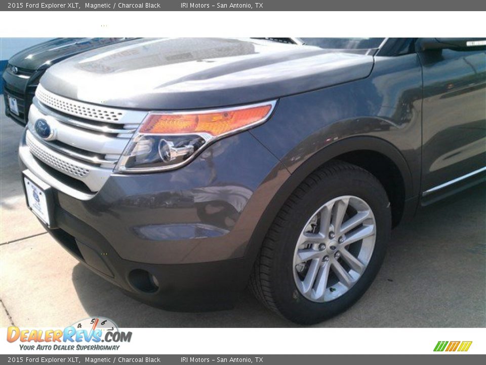2015 Ford Explorer XLT Magnetic / Charcoal Black Photo #2