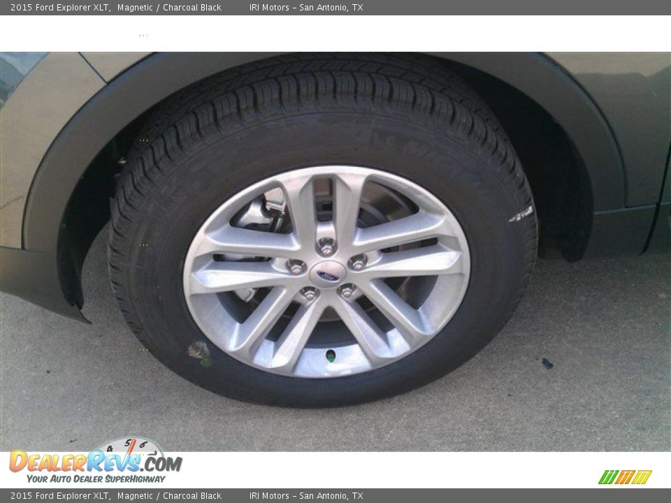 2015 Ford Explorer XLT Magnetic / Charcoal Black Photo #3