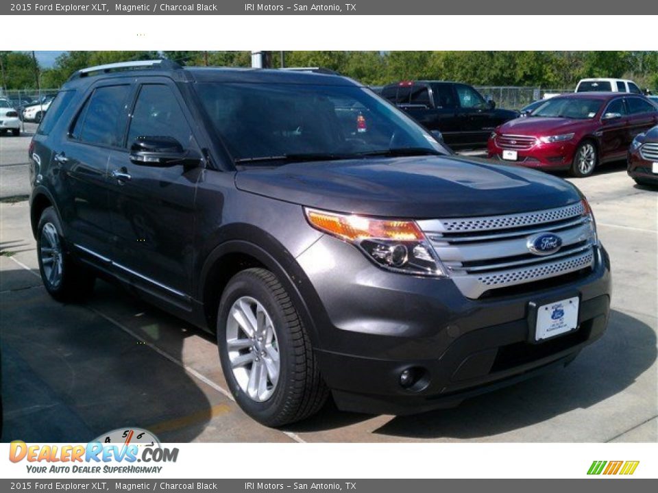 2015 Ford Explorer XLT Magnetic / Charcoal Black Photo #5