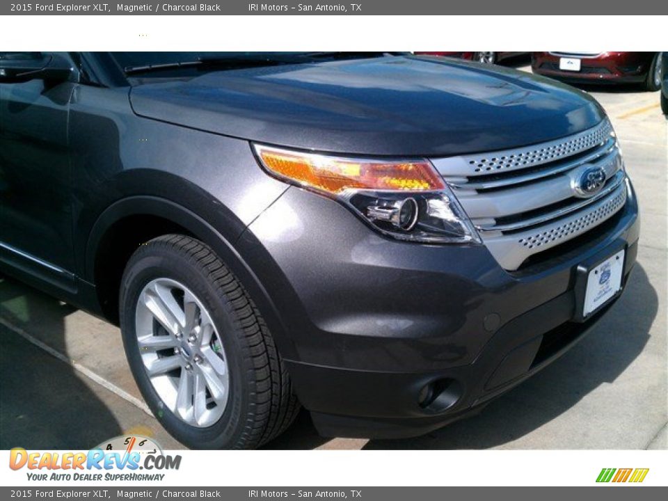 2015 Ford Explorer XLT Magnetic / Charcoal Black Photo #6