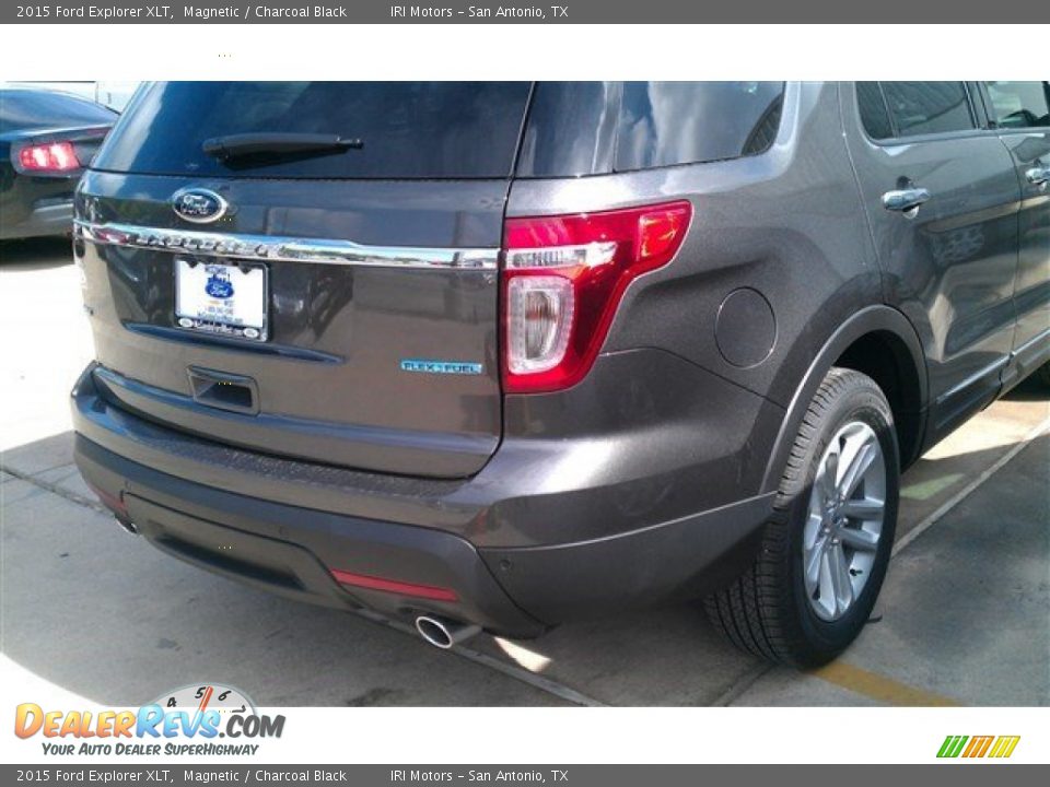 2015 Ford Explorer XLT Magnetic / Charcoal Black Photo #8
