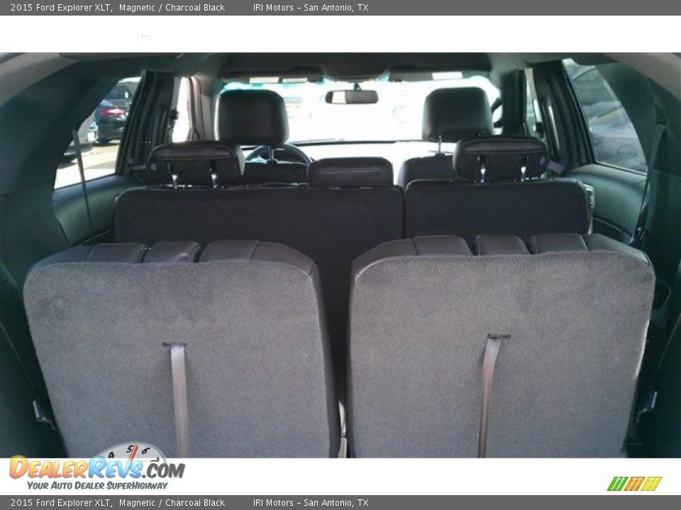 2015 Ford Explorer XLT Magnetic / Charcoal Black Photo #11