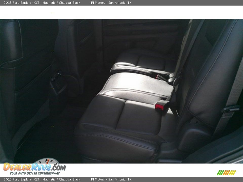 2015 Ford Explorer XLT Magnetic / Charcoal Black Photo #14