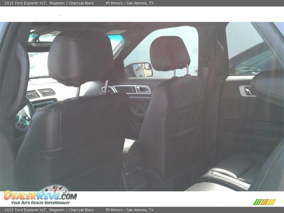 2015 Ford Explorer XLT Magnetic / Charcoal Black Photo #15