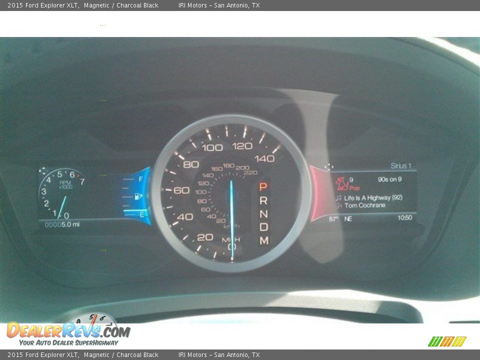 2015 Ford Explorer XLT Magnetic / Charcoal Black Photo #23