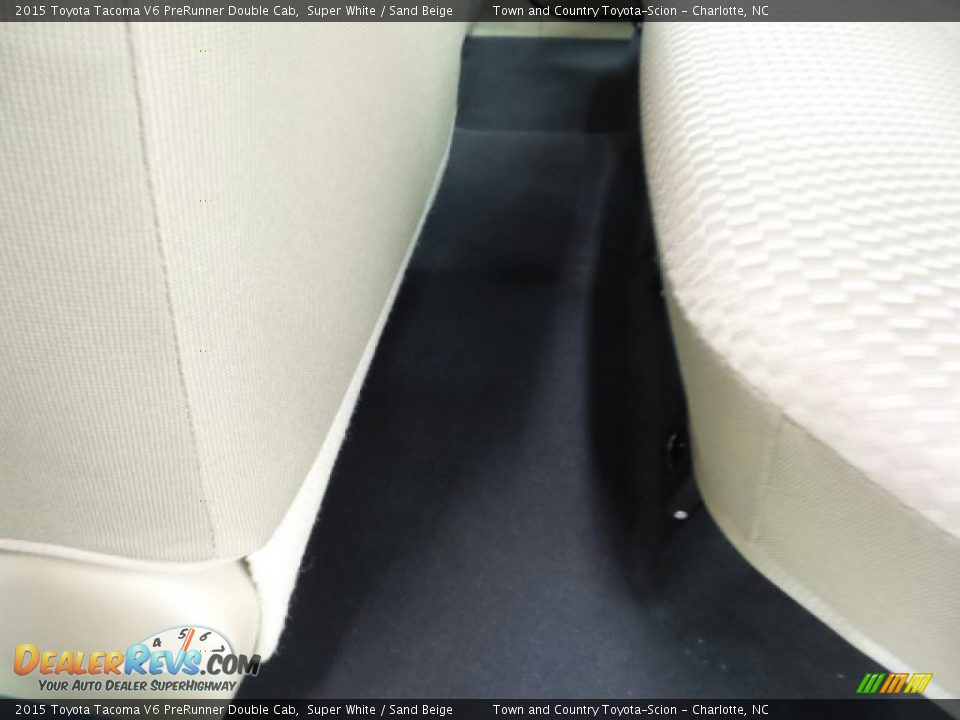 2015 Toyota Tacoma V6 PreRunner Double Cab Super White / Sand Beige Photo #8
