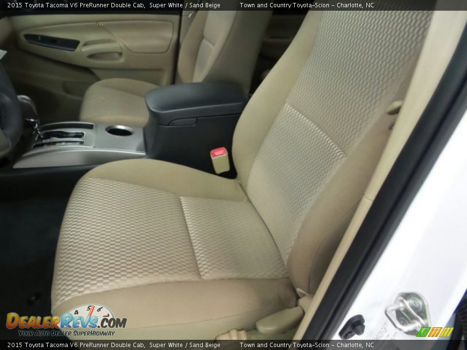 2015 Toyota Tacoma V6 PreRunner Double Cab Super White / Sand Beige Photo #10