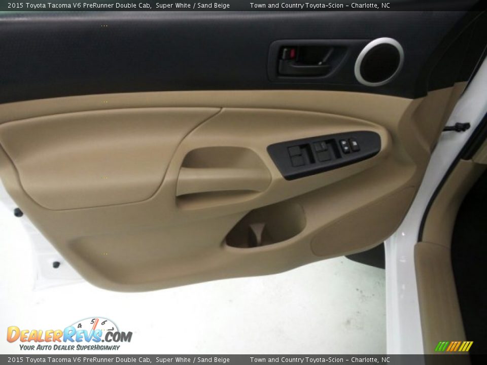 2015 Toyota Tacoma V6 PreRunner Double Cab Super White / Sand Beige Photo #13