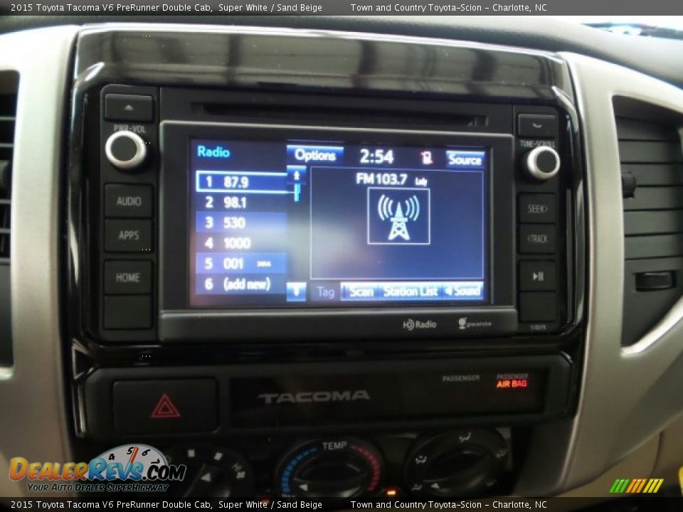 2015 Toyota Tacoma V6 PreRunner Double Cab Super White / Sand Beige Photo #16