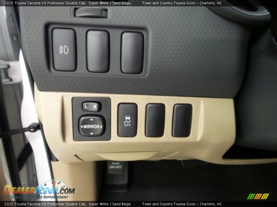 2015 Toyota Tacoma V6 PreRunner Double Cab Super White / Sand Beige Photo #22