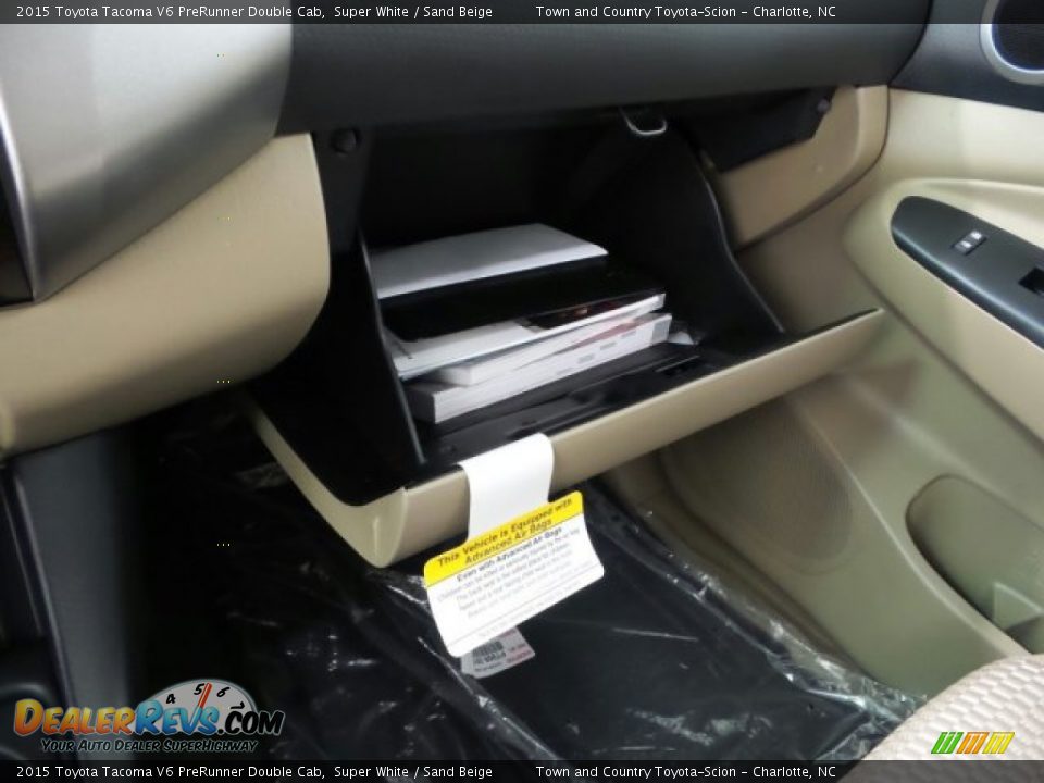 2015 Toyota Tacoma V6 PreRunner Double Cab Super White / Sand Beige Photo #27