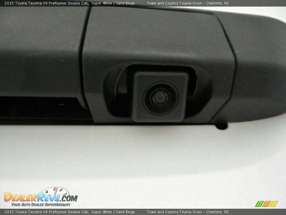 2015 Toyota Tacoma V6 PreRunner Double Cab Super White / Sand Beige Photo #32