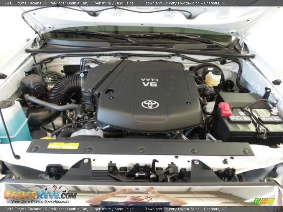 2015 Toyota Tacoma V6 PreRunner Double Cab Super White / Sand Beige Photo #33