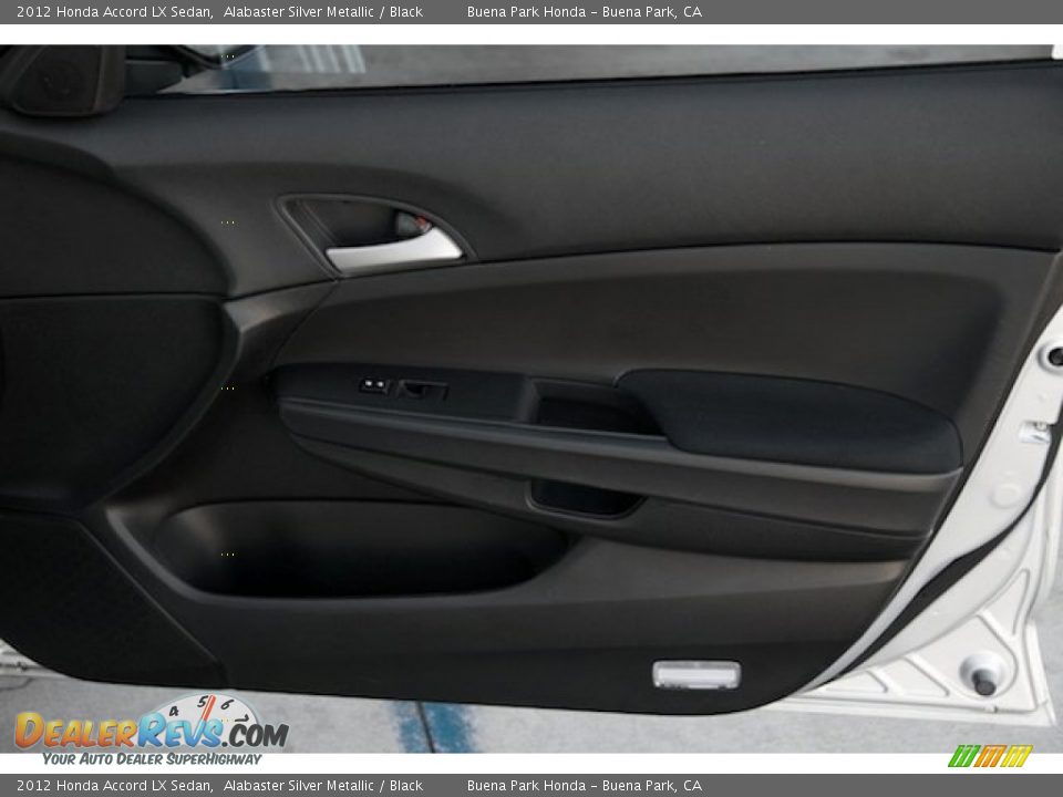 2012 Honda Accord LX Sedan Alabaster Silver Metallic / Black Photo #27
