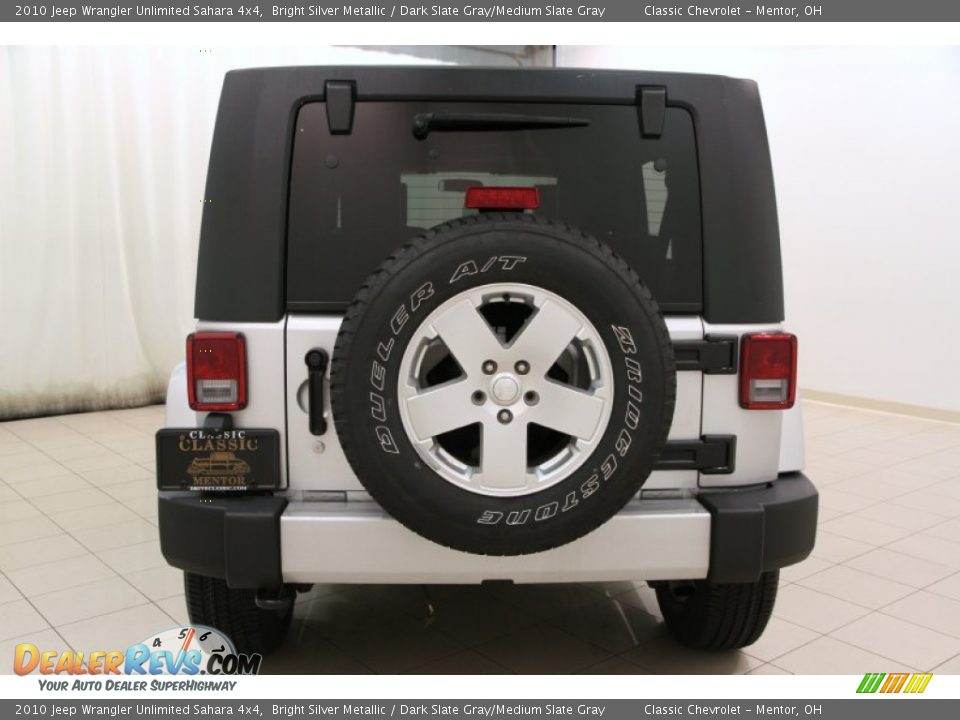 2010 Jeep Wrangler Unlimited Sahara 4x4 Bright Silver Metallic / Dark Slate Gray/Medium Slate Gray Photo #14