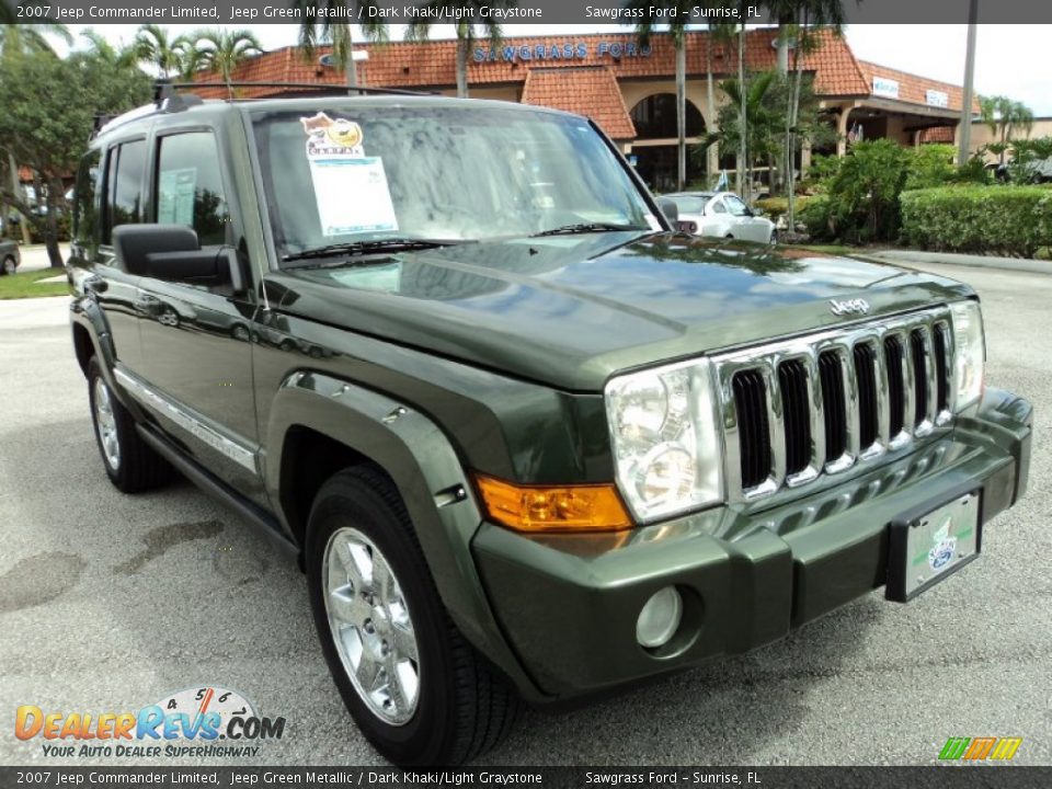2007 Jeep Commander Limited Jeep Green Metallic / Dark Khaki/Light Graystone Photo #2