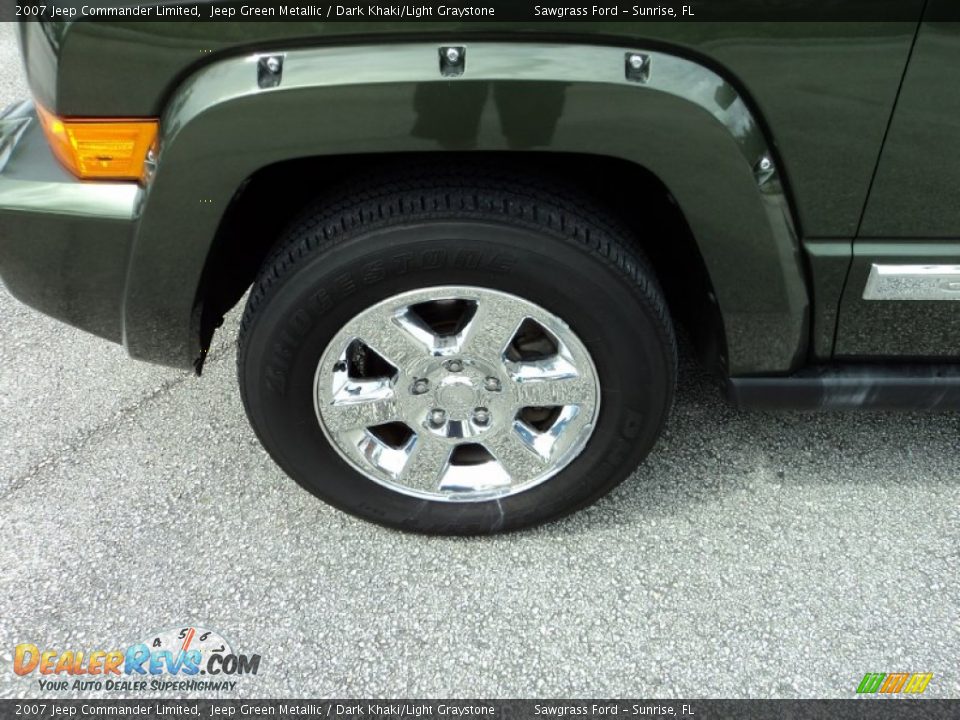 2007 Jeep Commander Limited Jeep Green Metallic / Dark Khaki/Light Graystone Photo #12