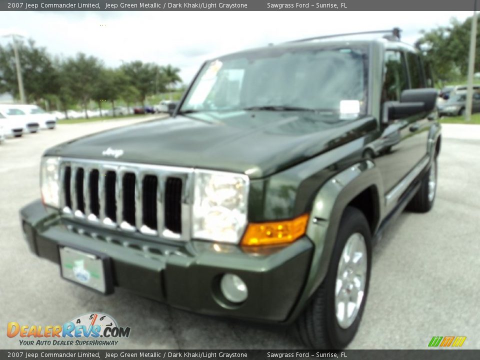 2007 Jeep Commander Limited Jeep Green Metallic / Dark Khaki/Light Graystone Photo #15