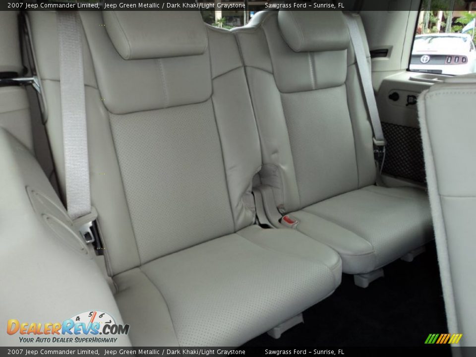 2007 Jeep Commander Limited Jeep Green Metallic / Dark Khaki/Light Graystone Photo #25